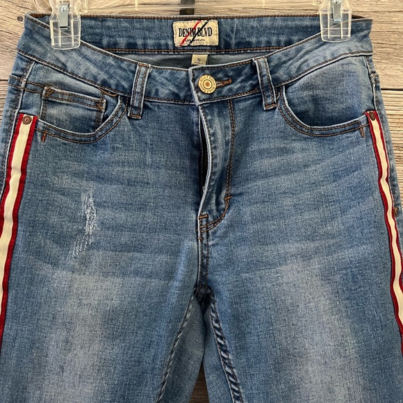 Demin Blvd Skinny Jeans (5) - Picture 2 of 4